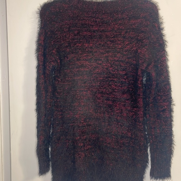 ⭐️Rock & Republic SUPERCOZY v-neck sweater 💕 RET.$95+! - Picture 7 of 8